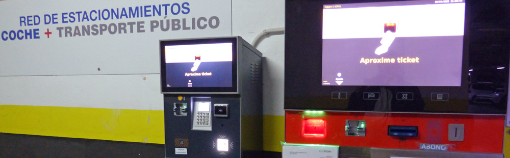 Plazas señalizadas en el suelo del parking Iberpark Estación Colmenar Viejo